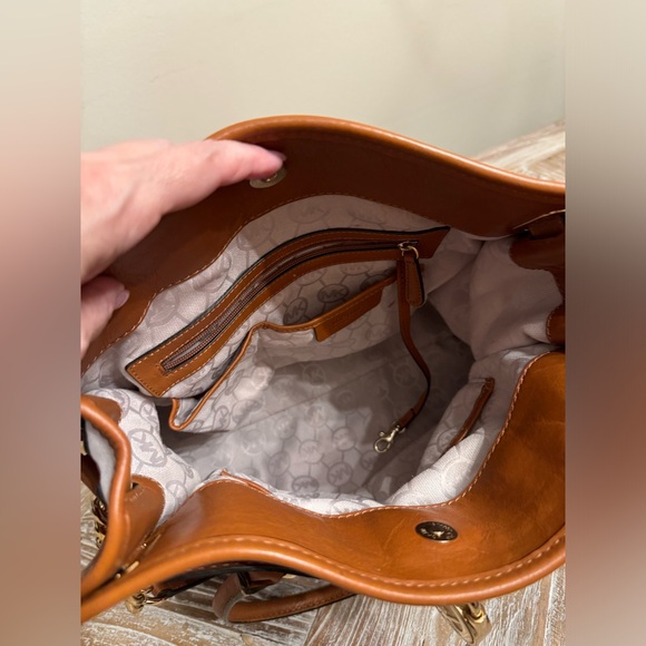 Michael Kors Hamilton Red Striped Purse - Picture 6 of 9